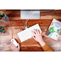Raspberry Pi 400 Personal Computer Kit